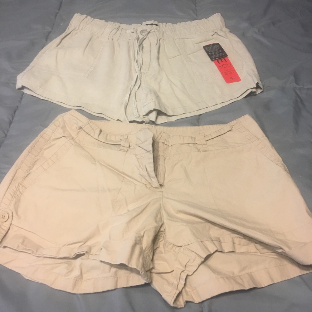 Bundle of 2 khaki shorts